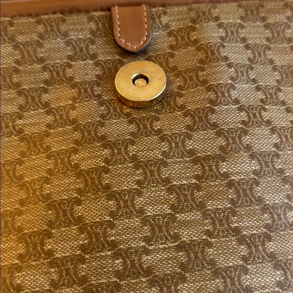 Celine Tan Shoulder Bag - Picture 13 of 14